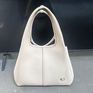 Elegant Cream Handbag